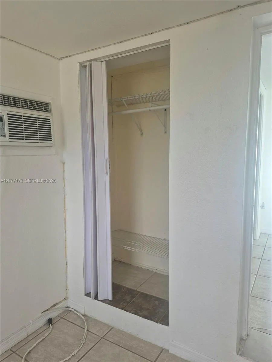 11285 SW 43rd St Miami, FL 33165