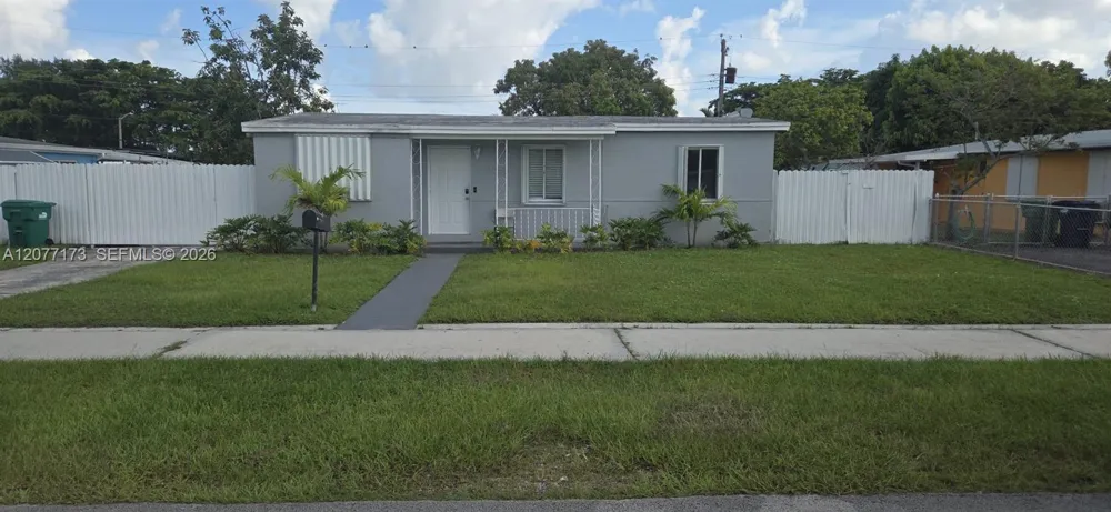 11285 SW 43rd St Miami, FL 33165