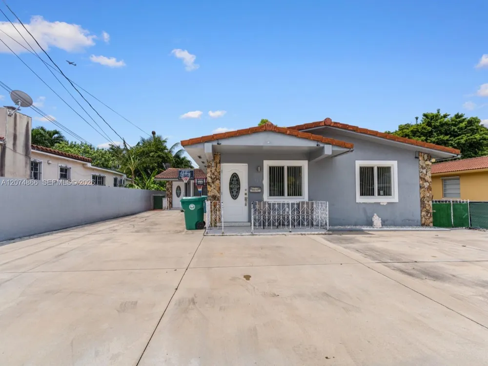 740 NW 32nd Ct Miami, FL 33125