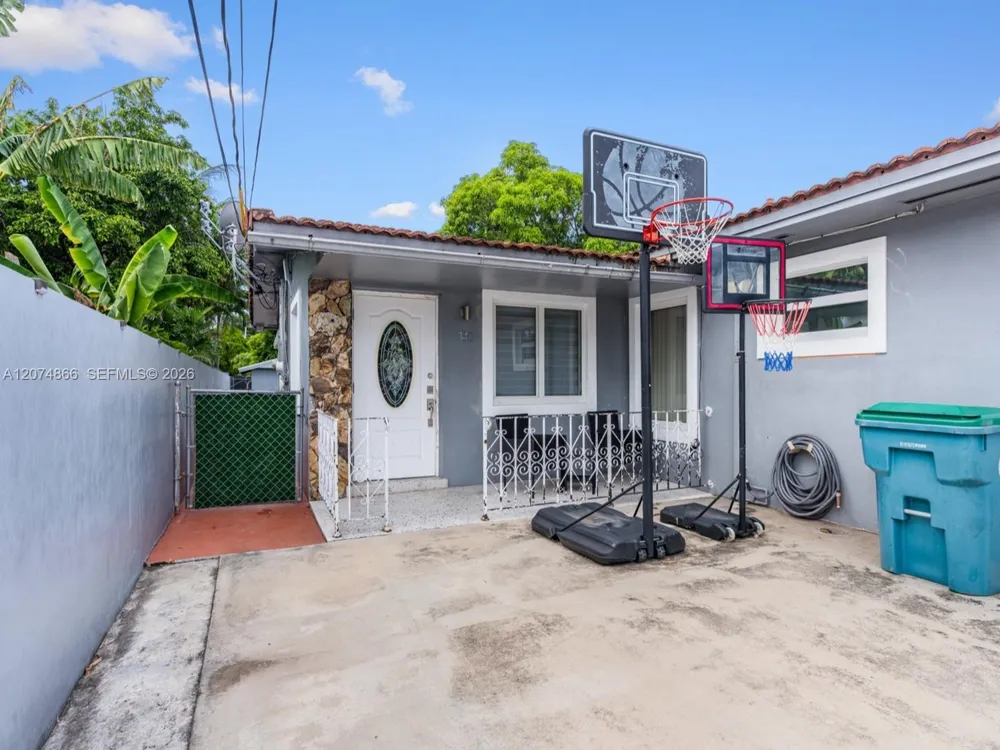 740 NW 32nd Ct Miami, FL 33125