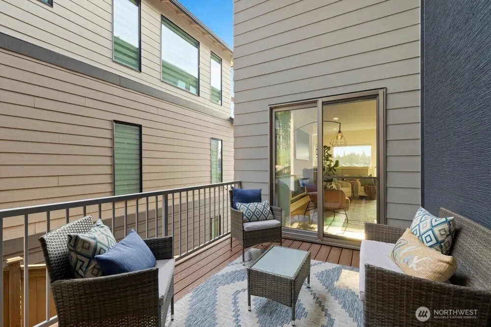33569 Walnut Avenue SE Black Diamond, WA 98010
