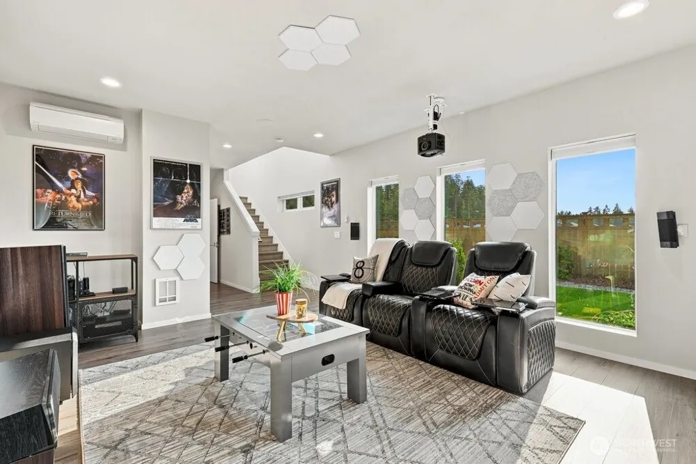 33569 Walnut Avenue SE Black Diamond, WA 98010