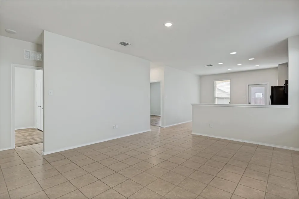 137 Miracle Drive Jarrell, TX 76537