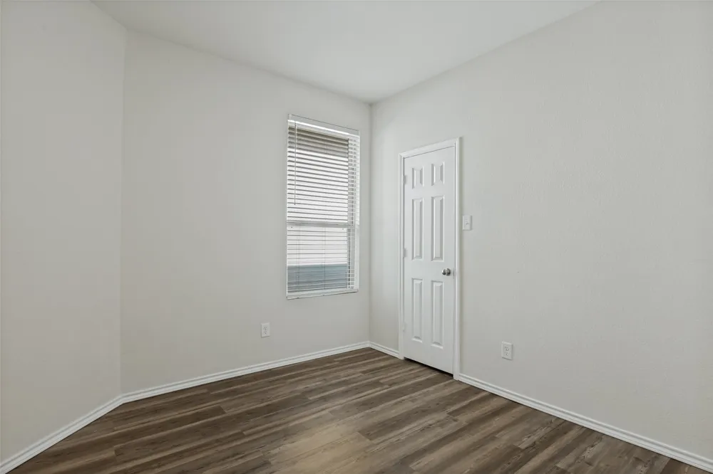 137 Miracle Drive Jarrell, TX 76537