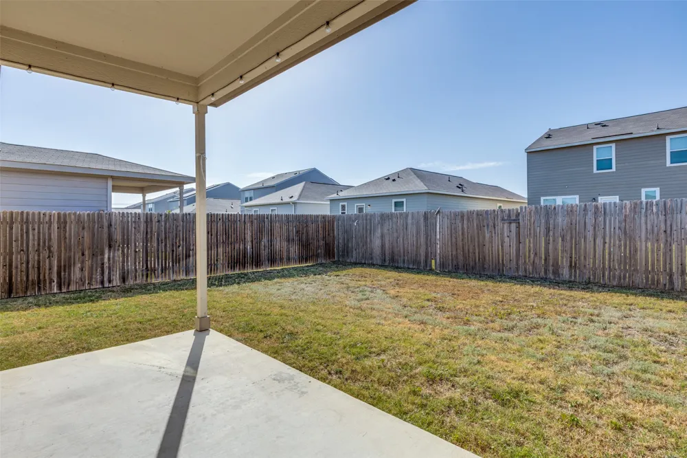 137 Miracle Drive Jarrell, TX 76537