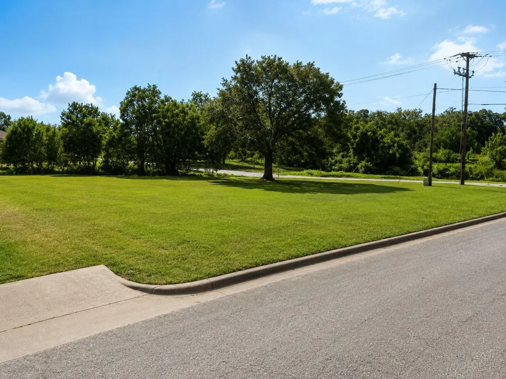 536 15th Street Hempstead, TX 77445