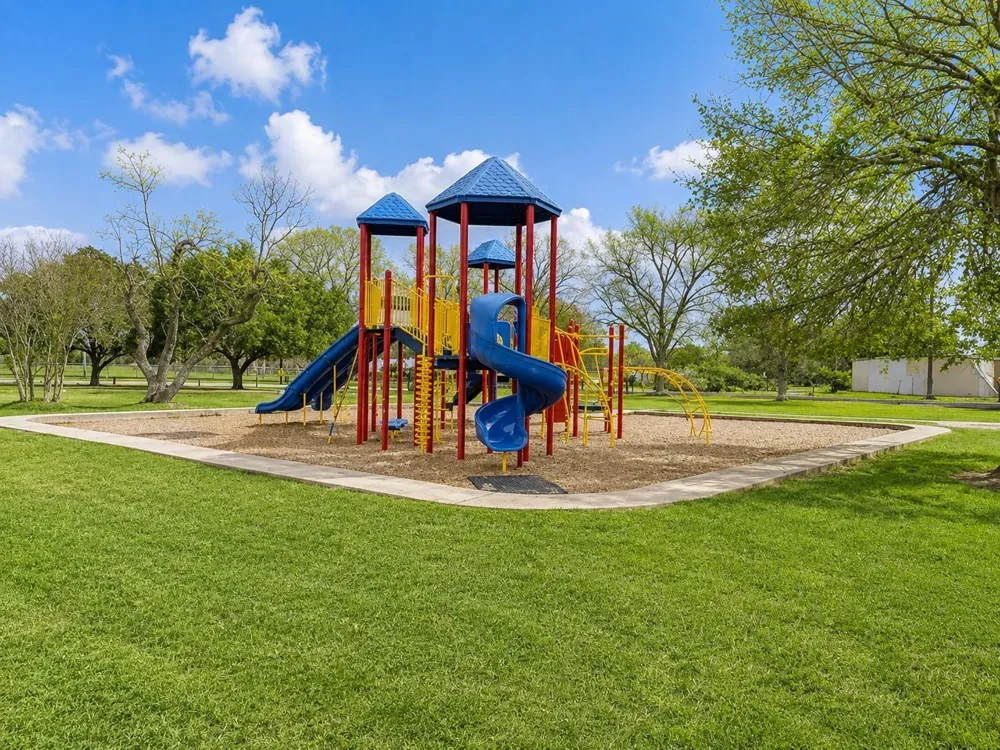 536 15th Street Hempstead, TX 77445