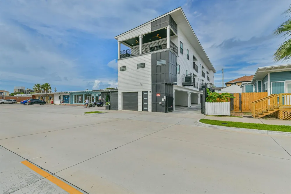 1716 23rd Street #C Galveston, TX 77550