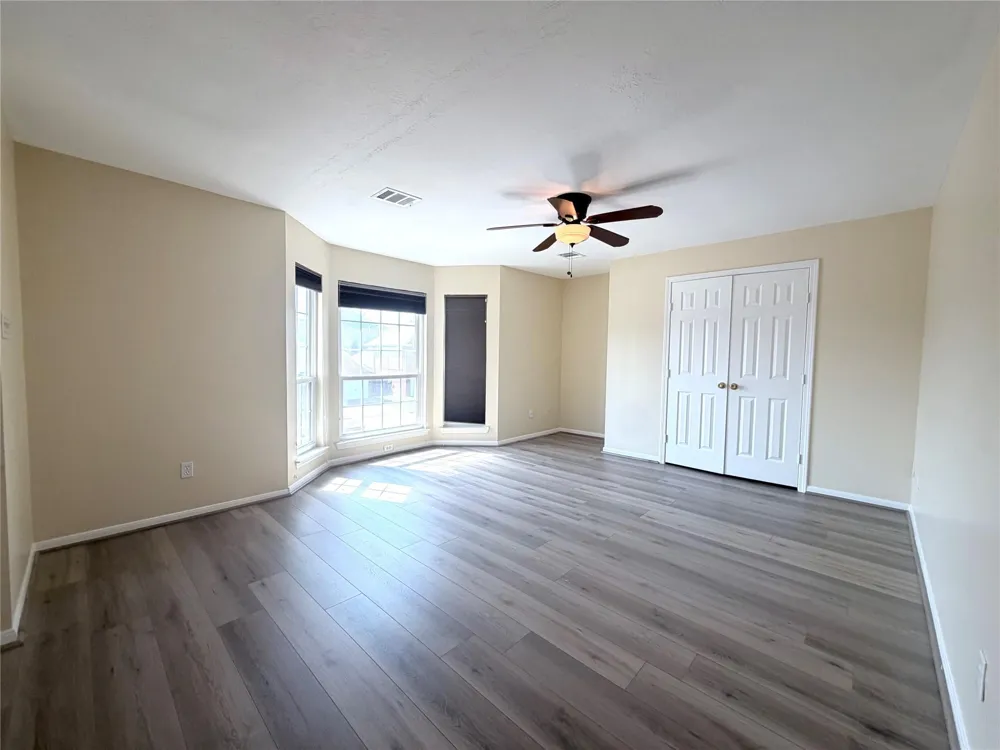 12211 Meadow Crest Court Meadows Place, TX 77477