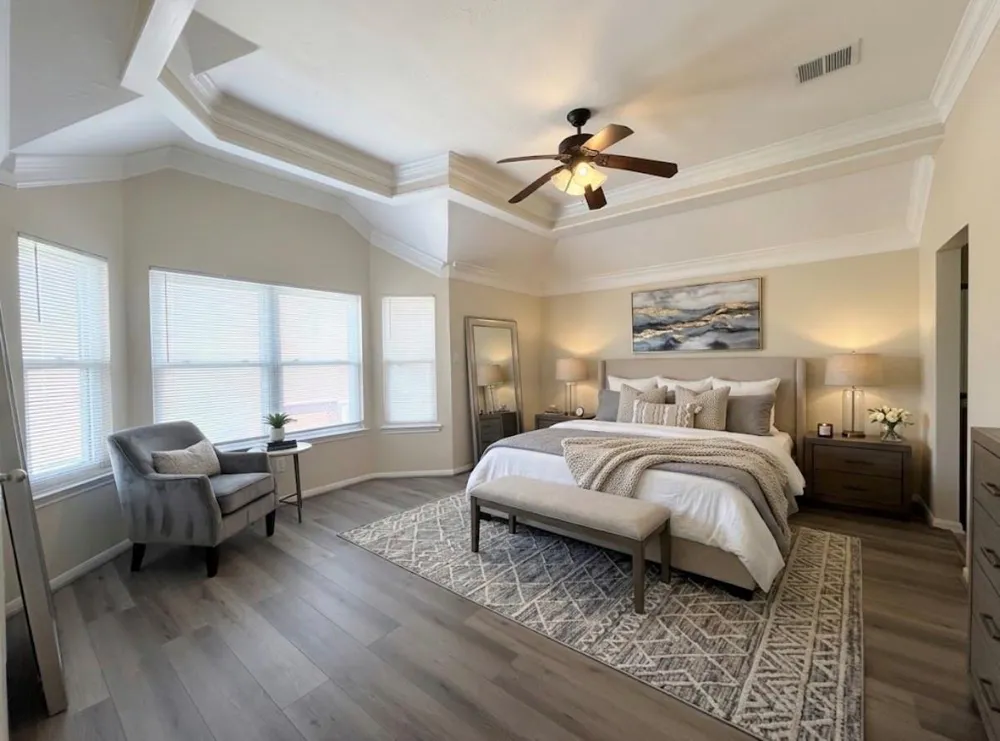 12211 Meadow Crest Court Meadows Place, TX 77477