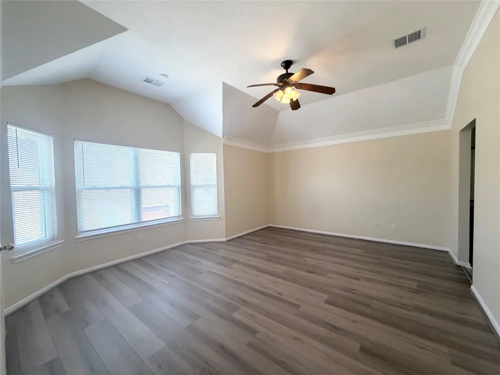 12211 Meadow Crest Court Meadows Place, TX 77477