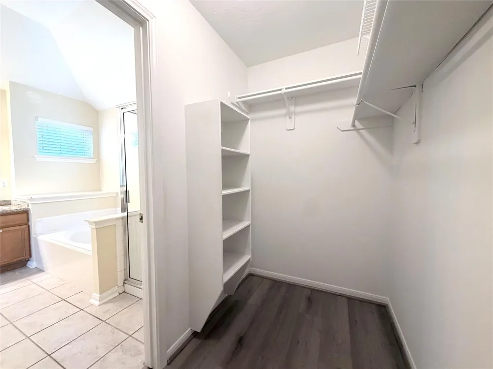 12211 Meadow Crest Court Meadows Place, TX 77477