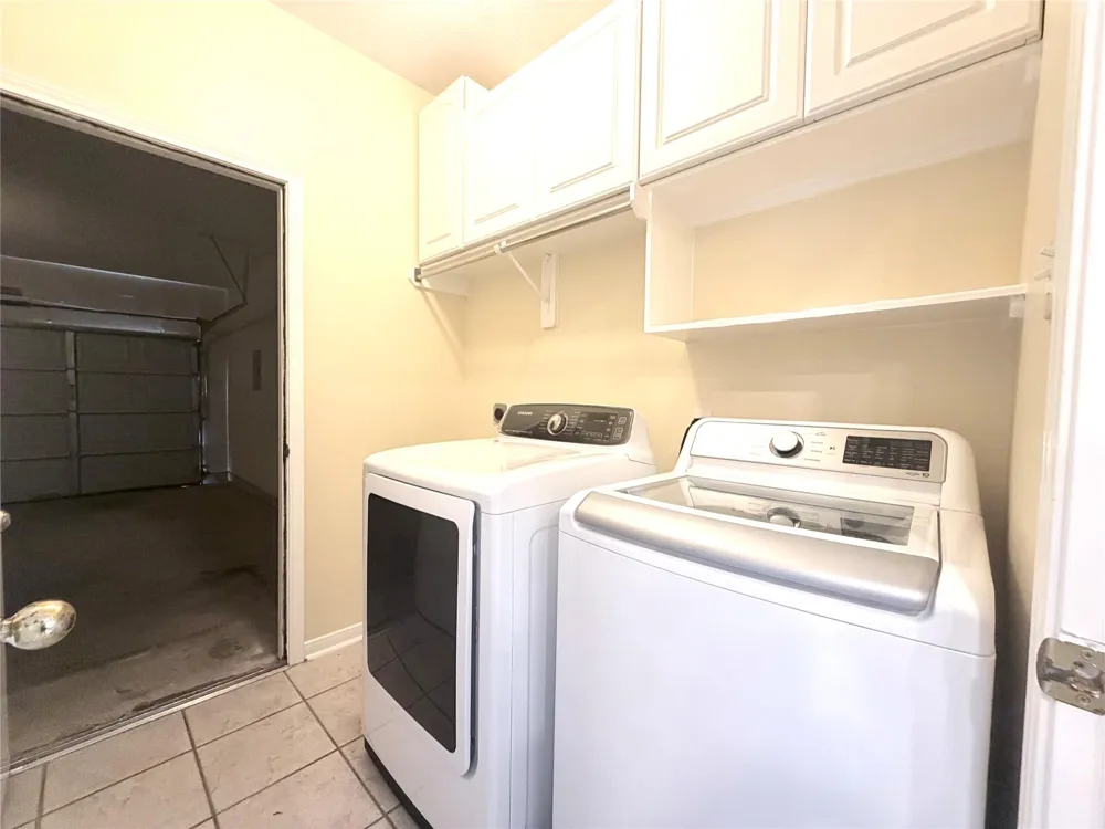 12211 Meadow Crest Court Meadows Place, TX 77477