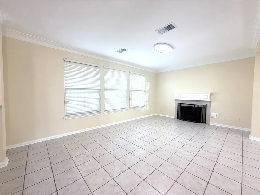 12211 Meadow Crest Court Meadows Place, TX 77477