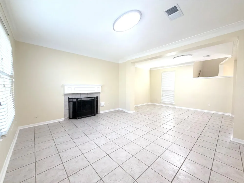 12211 Meadow Crest Court Meadows Place, TX 77477