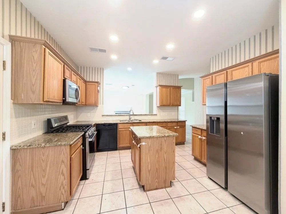 12211 Meadow Crest Court Meadows Place, TX 77477