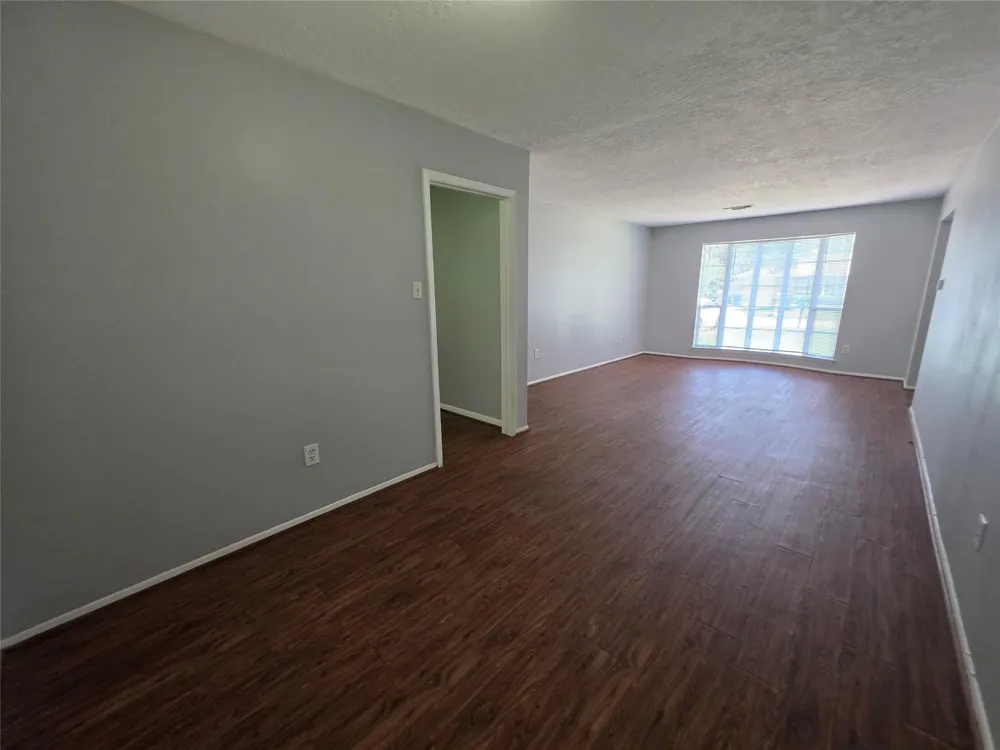 508 Avondale Lane Friendswood, TX 77546