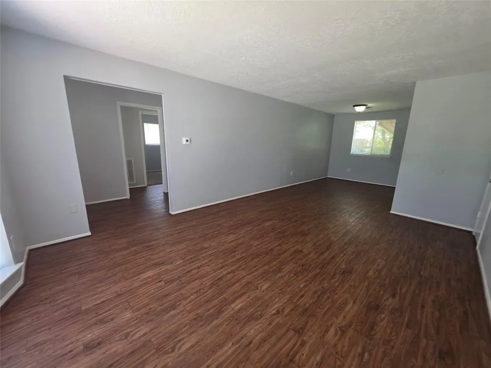 508 Avondale Lane Friendswood, TX 77546