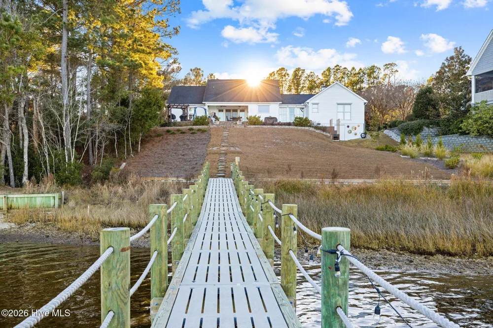 122 Line Boat Lane Swansboro, NC 28584