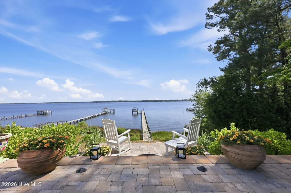 122 Line Boat Lane Swansboro, NC 28584