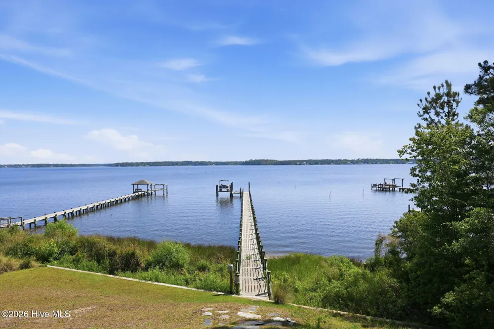 122 Line Boat Lane Swansboro, NC 28584