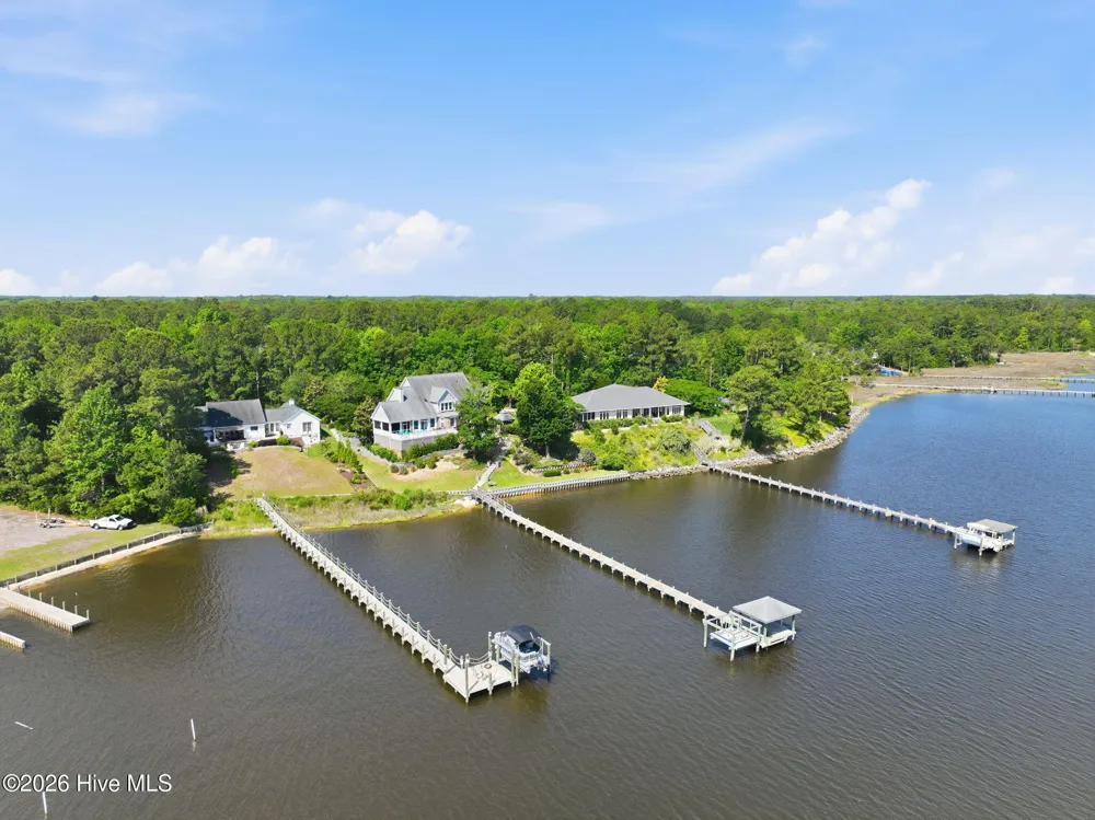 122 Line Boat Lane Swansboro, NC 28584