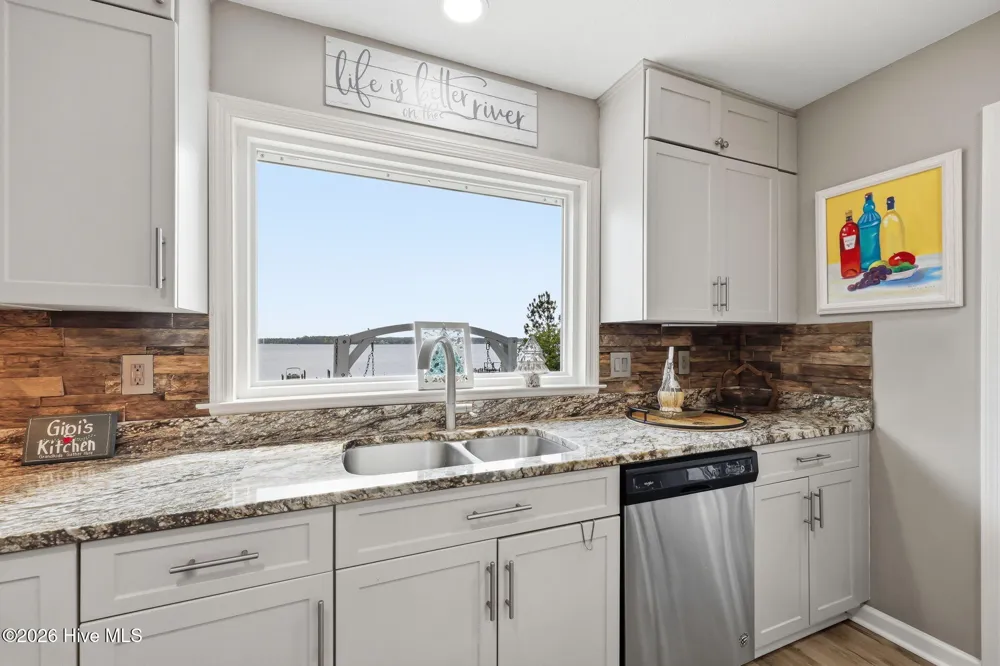 122 Line Boat Lane Swansboro, NC 28584