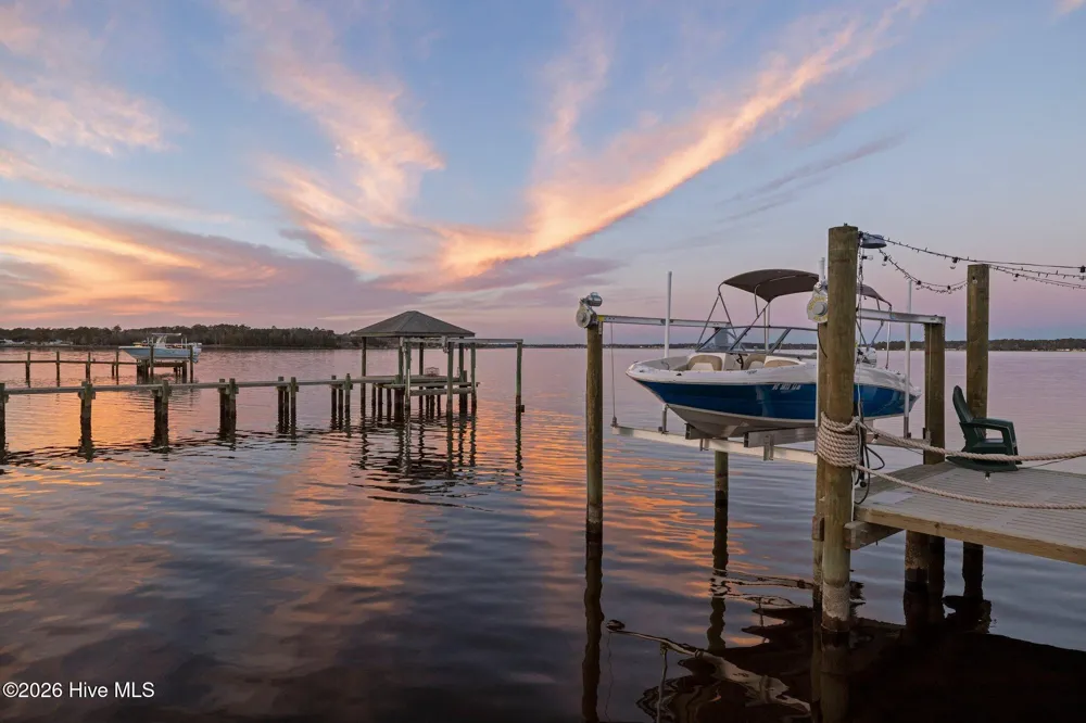 122 Line Boat Lane Swansboro, NC 28584