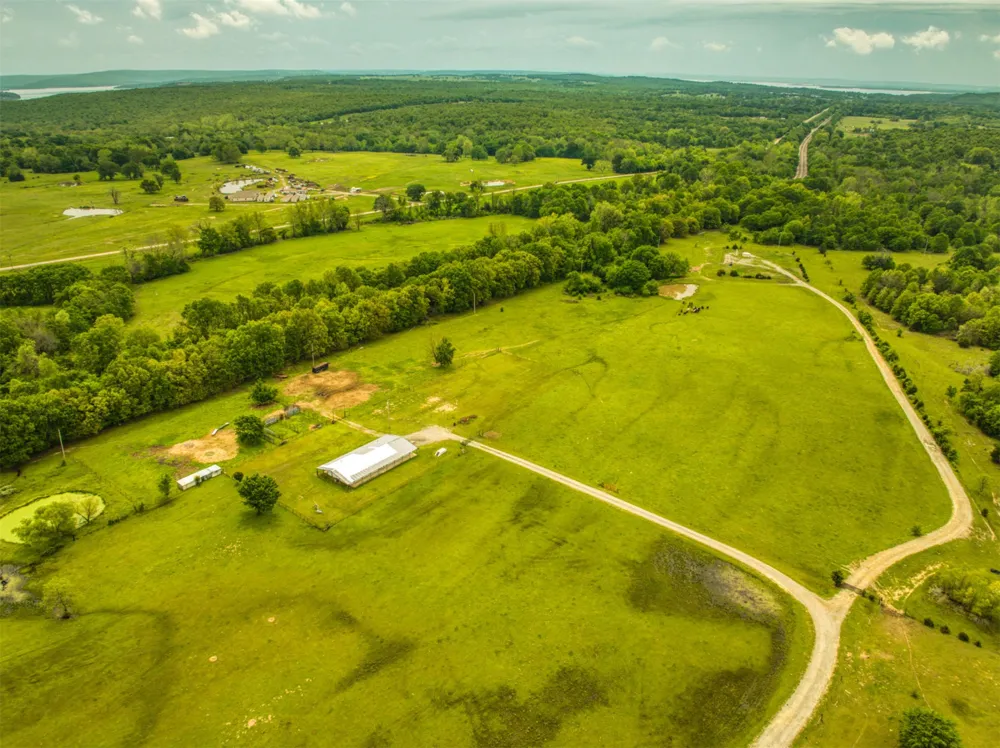 19490 Hwy 113 Canadian, OK 74425