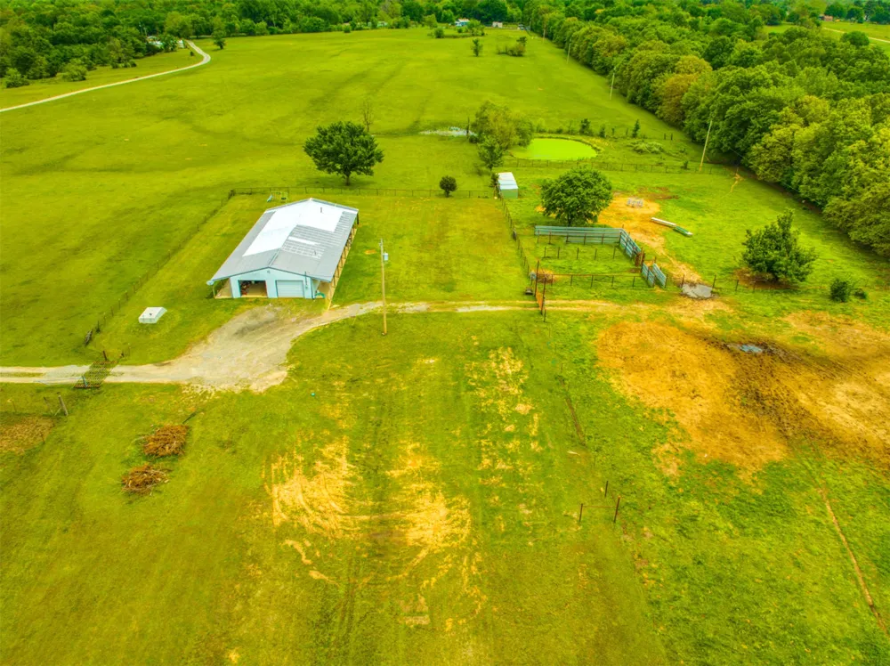 19490 Hwy 113 Canadian, OK 74425