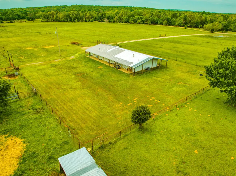 19490 Hwy 113 Canadian, OK 74425