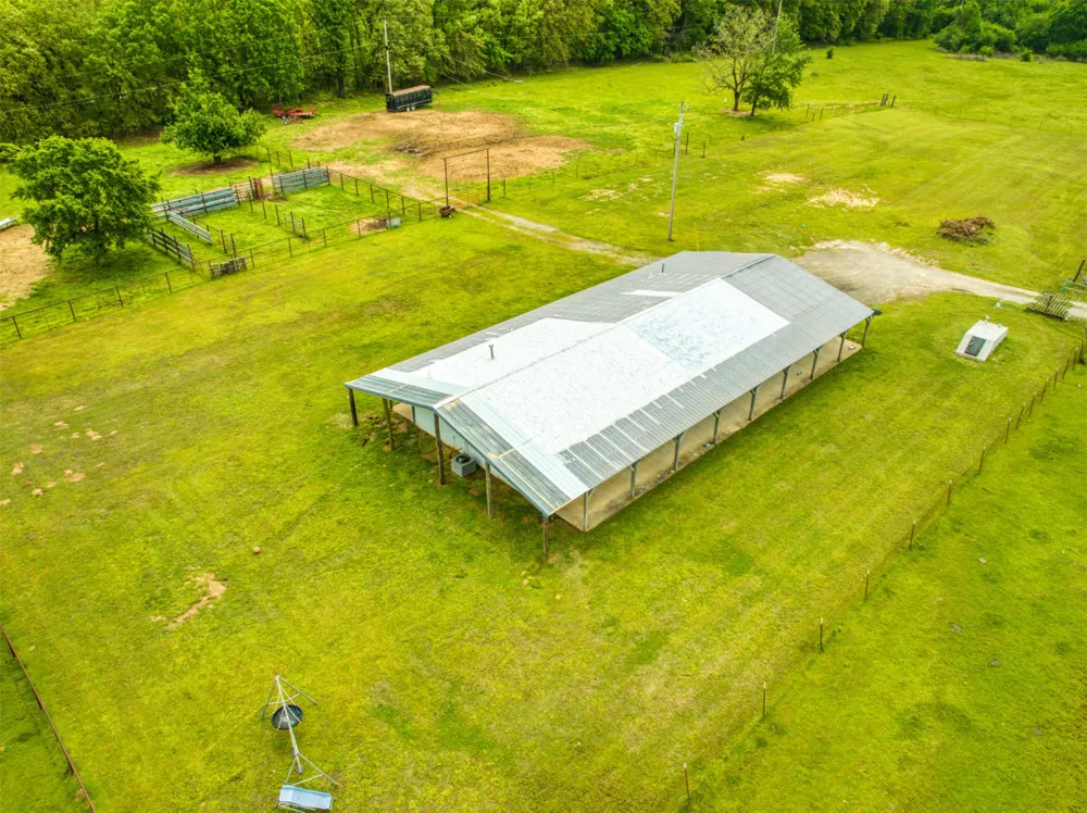 19490 Hwy 113 Canadian, OK 74425