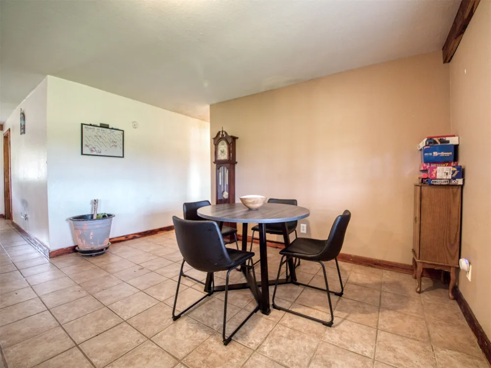 19490 Hwy 113 Canadian, OK 74425