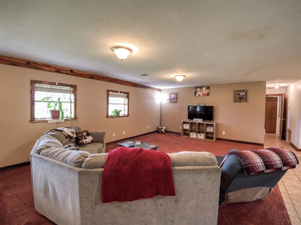 19490 Hwy 113 Canadian, OK 74425