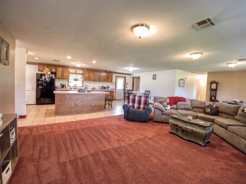 19490 Hwy 113 Canadian, OK 74425