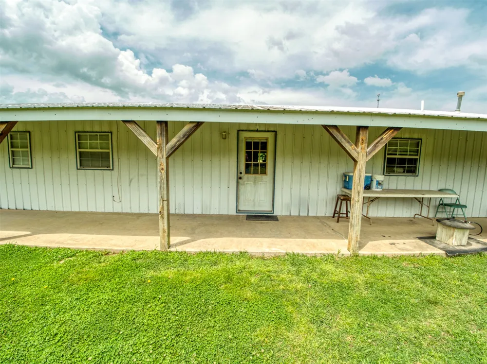 19490 Hwy 113 Canadian, OK 74425