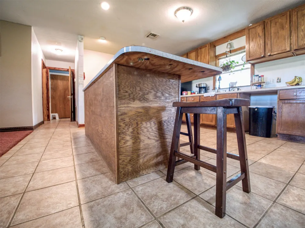 19490 Hwy 113 Canadian, OK 74425