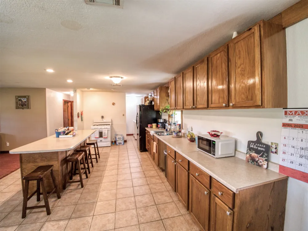 19490 Hwy 113 Canadian, OK 74425