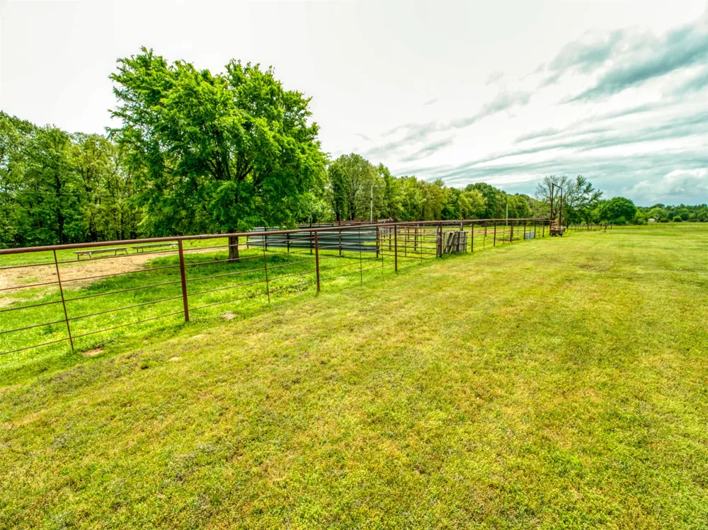 19490 Hwy 113 Canadian, OK 74425