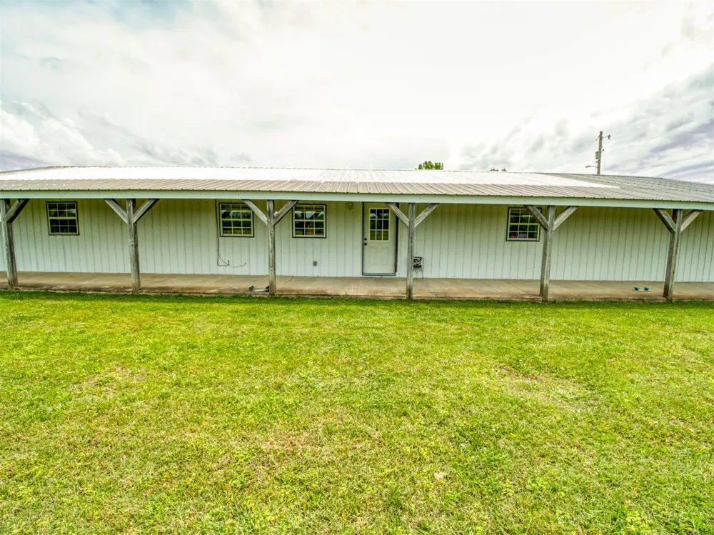 19490 Hwy 113 Canadian, OK 74425