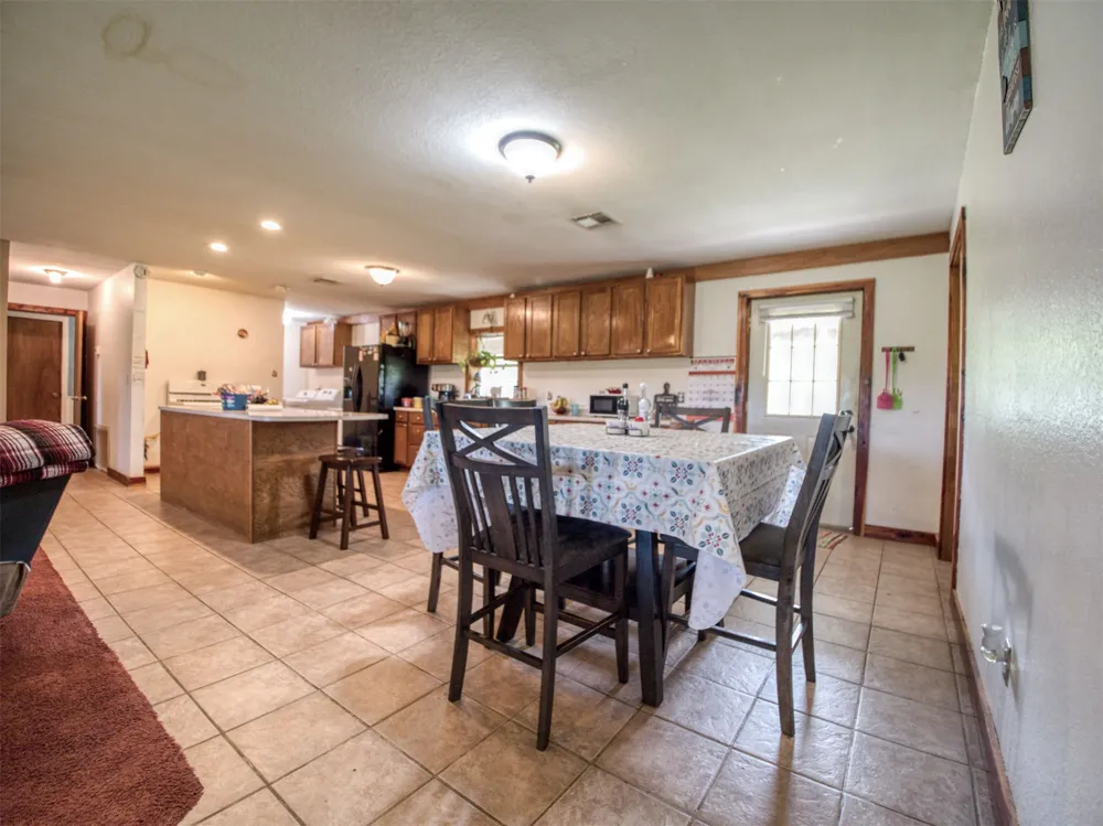 19490 Hwy 113 Canadian, OK 74425