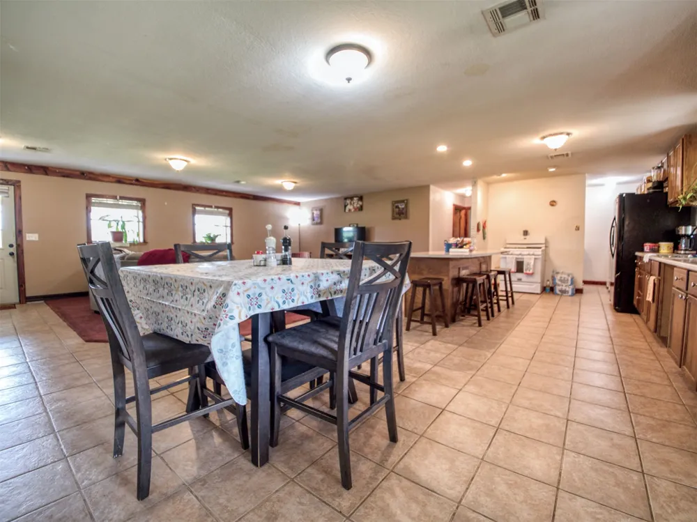 19490 Hwy 113 Canadian, OK 74425