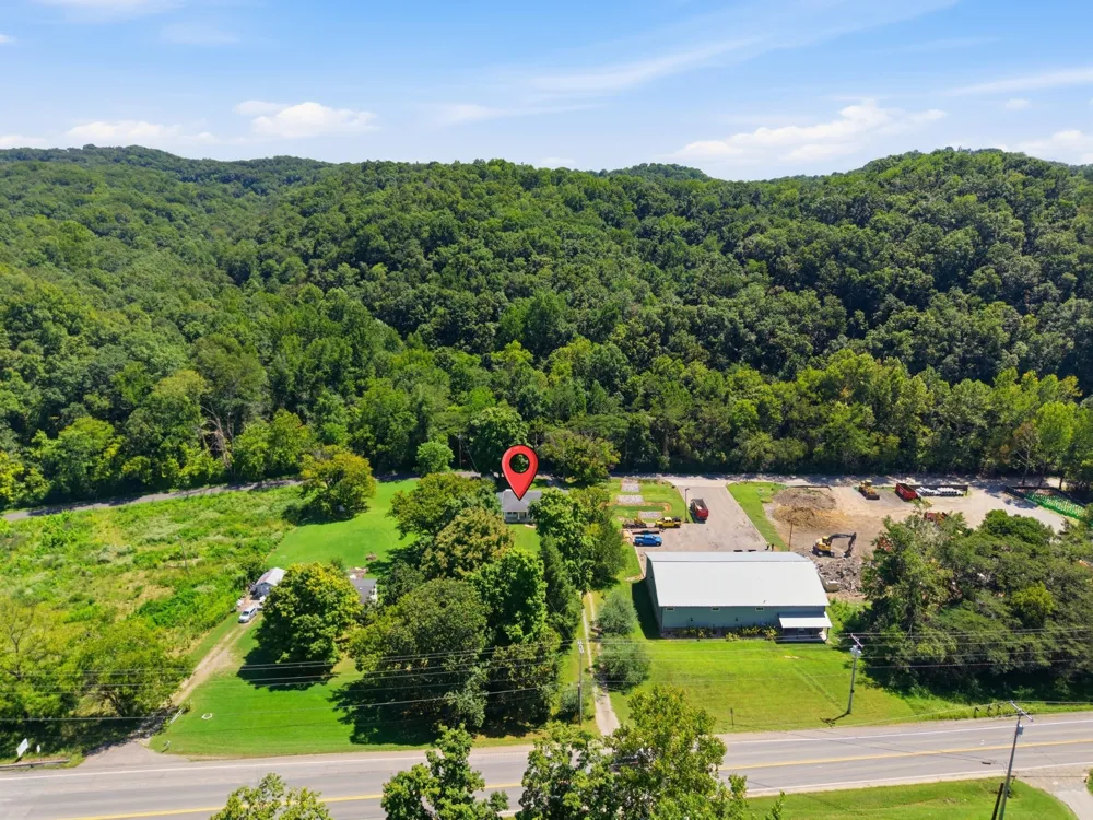 1389 Louisville Hwy Goodlettsville, TN 37072