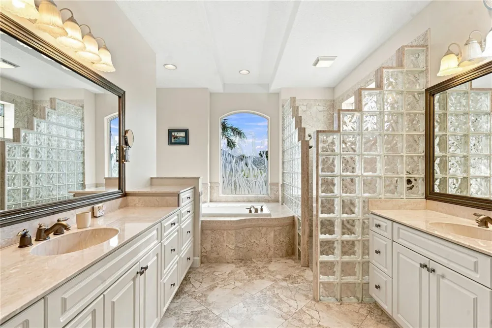 9271 WESTSHORE DRIVE Weeki Wachee, FL 34613