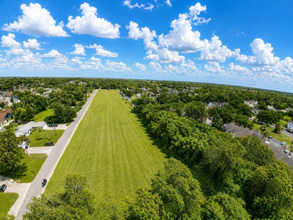 8010 CAROLINA LANE Orlando, FL 32825