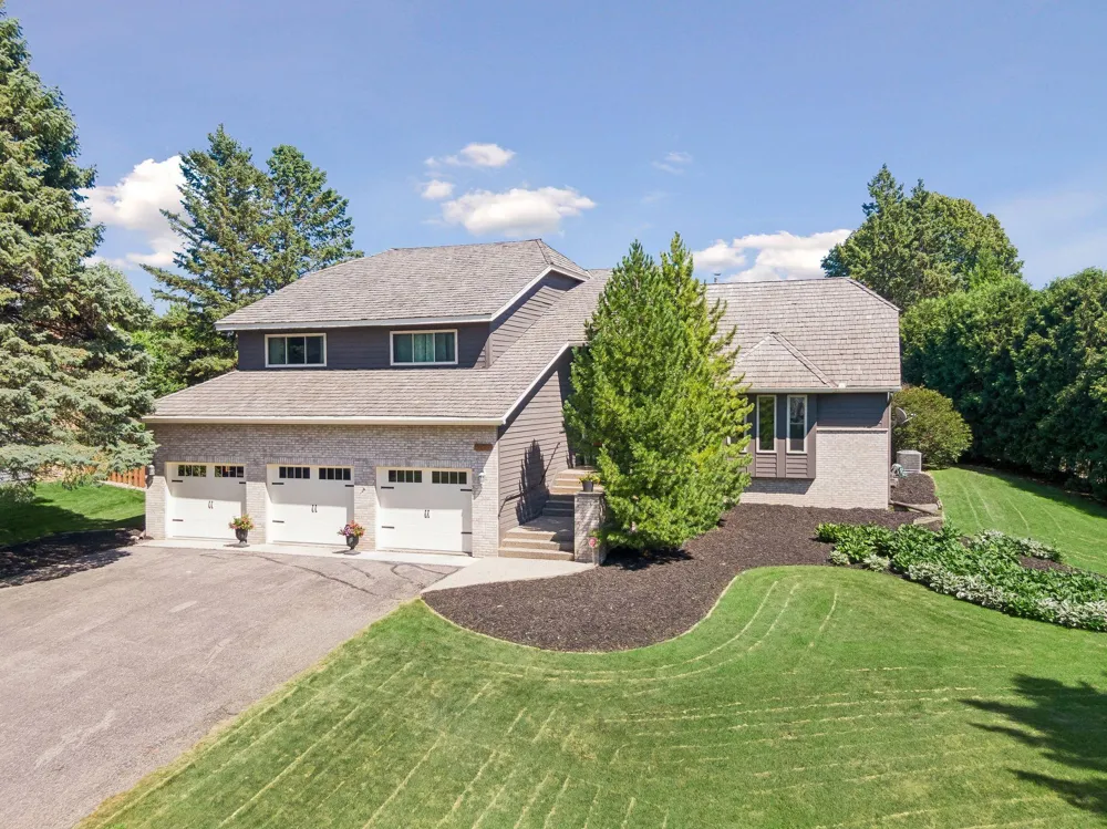 9629 Bennett Place Eden Prairie, MN 55347