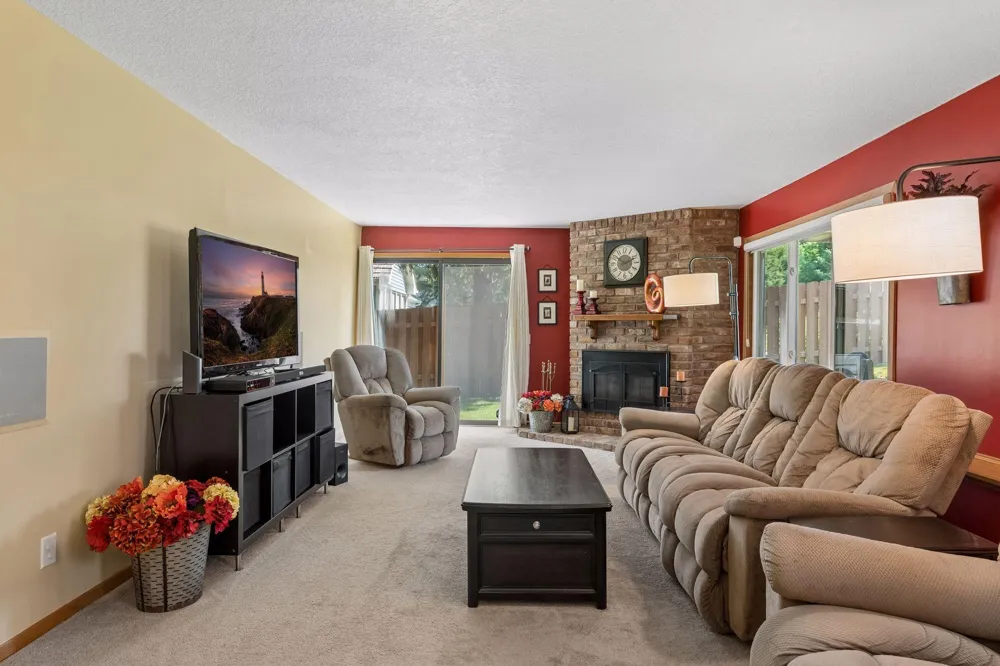 9629 Bennett Place Eden Prairie, MN 55347