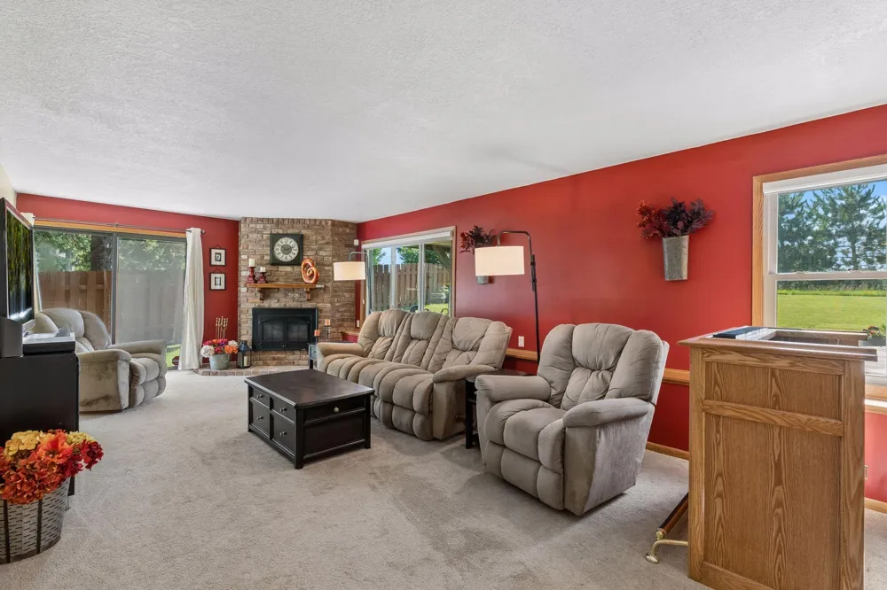 9629 Bennett Place Eden Prairie, MN 55347