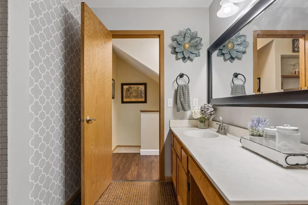9629 Bennett Place Eden Prairie, MN 55347