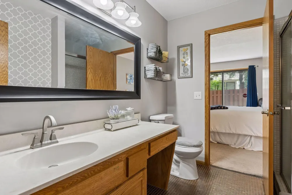 9629 Bennett Place Eden Prairie, MN 55347